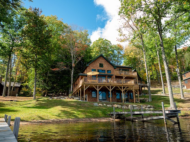 Lake House 3 (3 Bedroom)