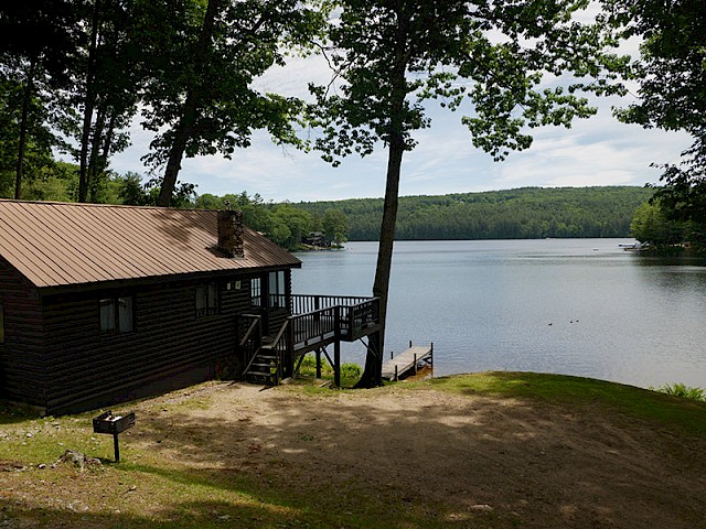 Lake House 4 (2 Bedroom)